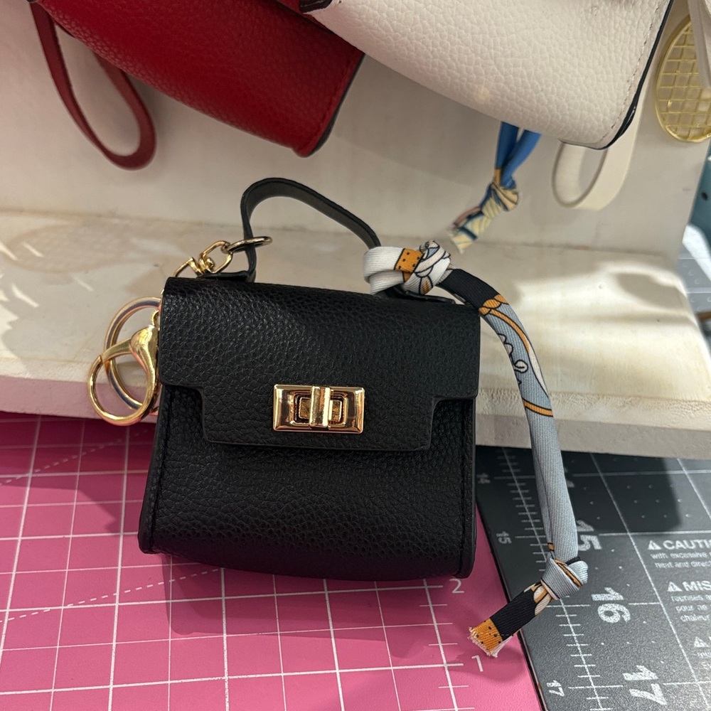 Black Mini bag keychain